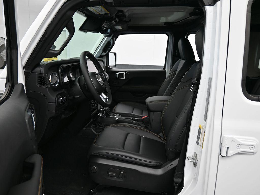 new 2025 Jeep Wrangler car