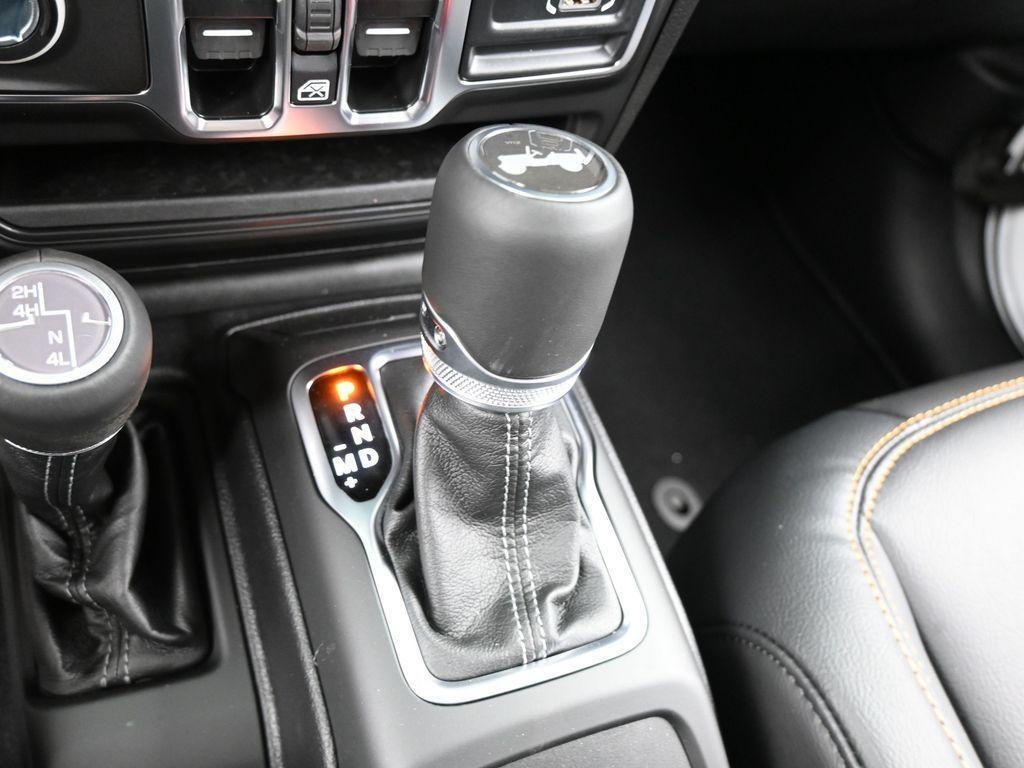 new 2025 Jeep Wrangler car