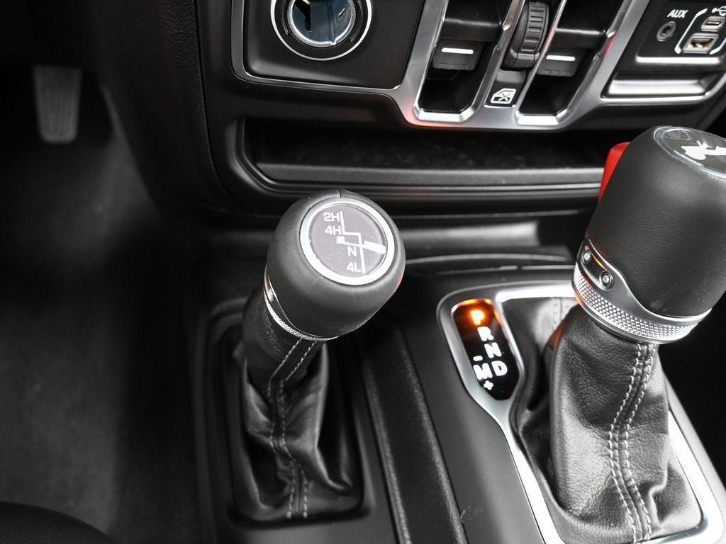 new 2025 Jeep Wrangler car