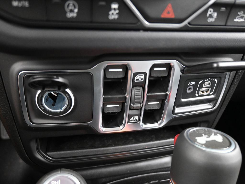 new 2025 Jeep Wrangler car