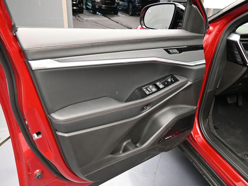 new 2025 Jeep Wagoneer S car, priced at $54,310