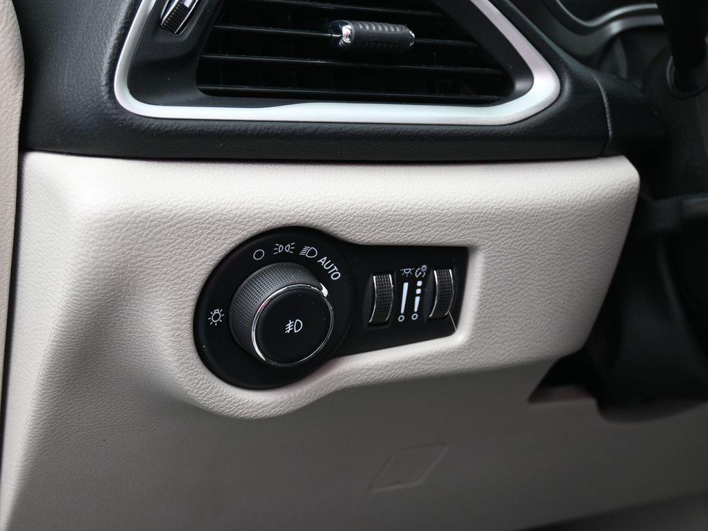 used 2022 Chrysler Pacifica car, priced at $17,792
