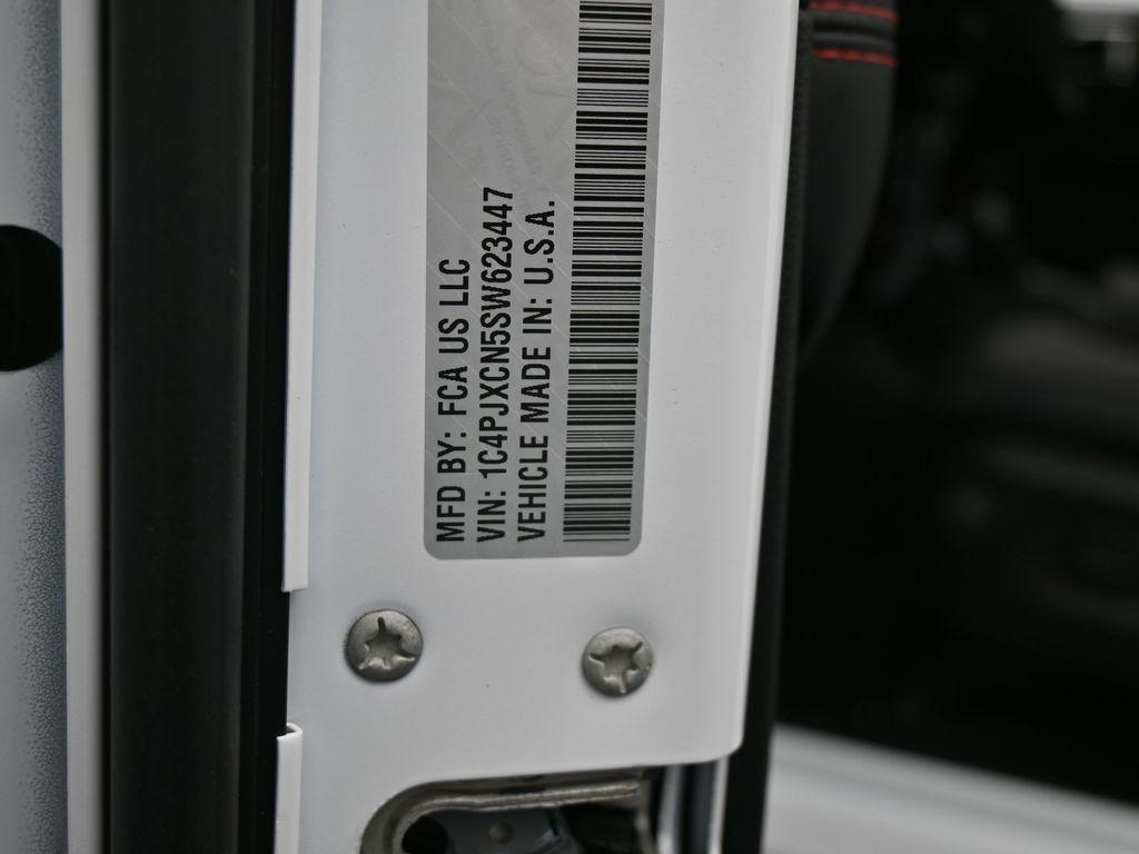 new 2025 Jeep Wrangler car