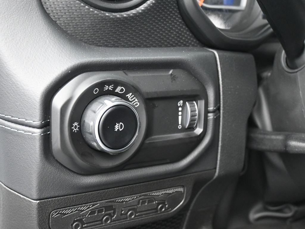 new 2025 Jeep Wrangler car