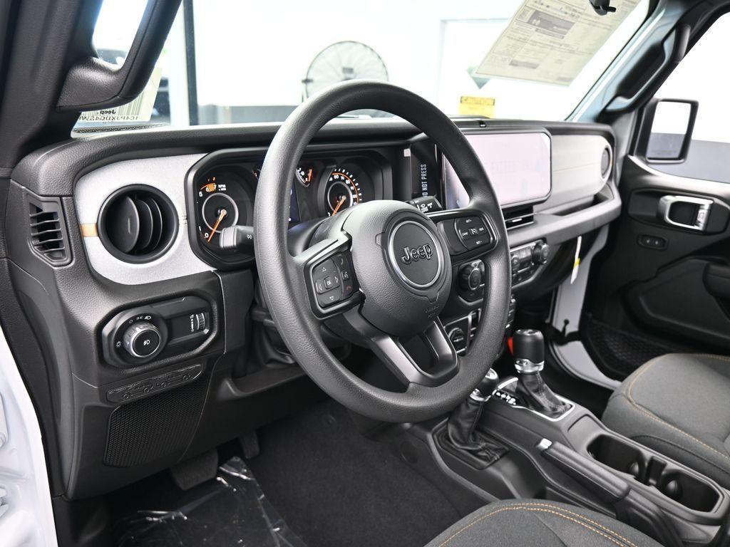 new 2025 Jeep Wrangler car