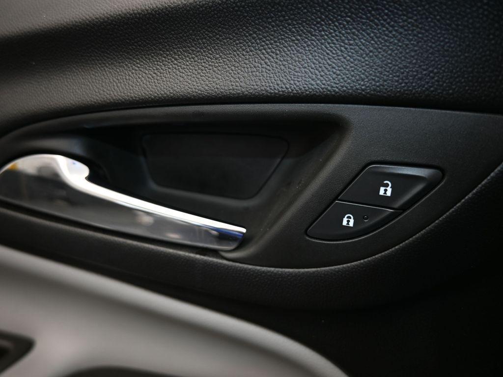 used 2024 Chevrolet Equinox car, priced at $17,521