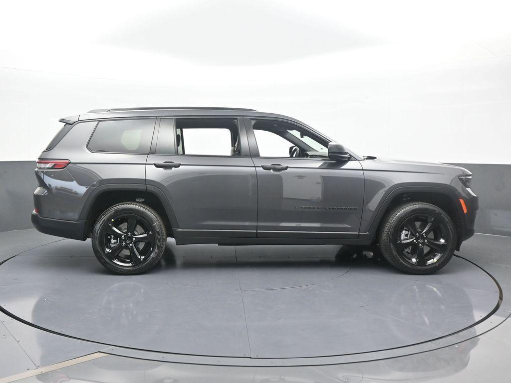 new 2025 Jeep Grand Cherokee L car