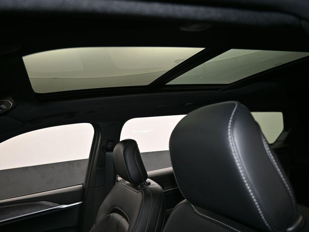 new 2025 Jeep Grand Cherokee L car