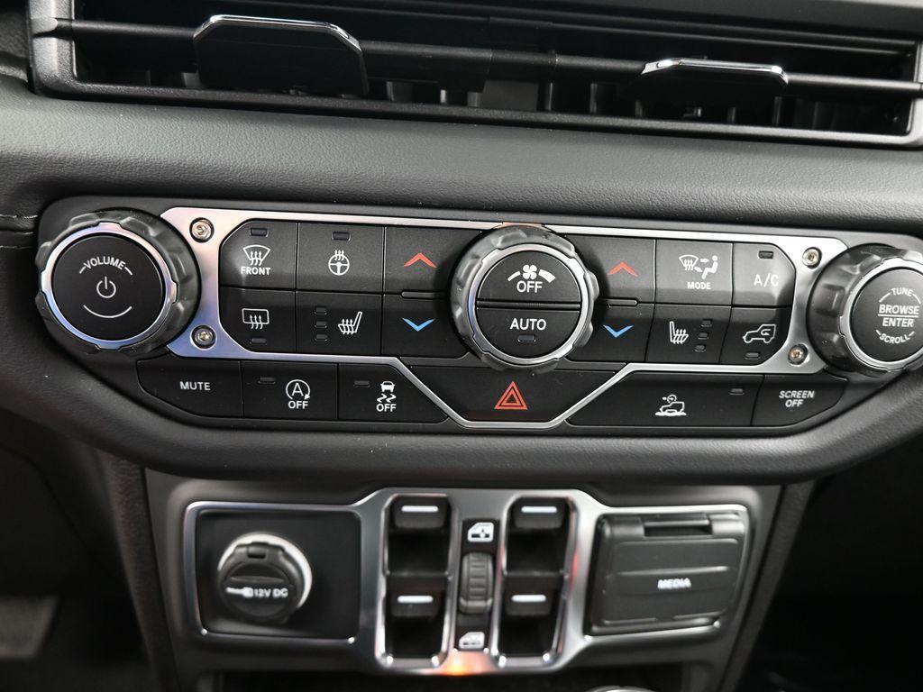 new 2025 Jeep Gladiator car
