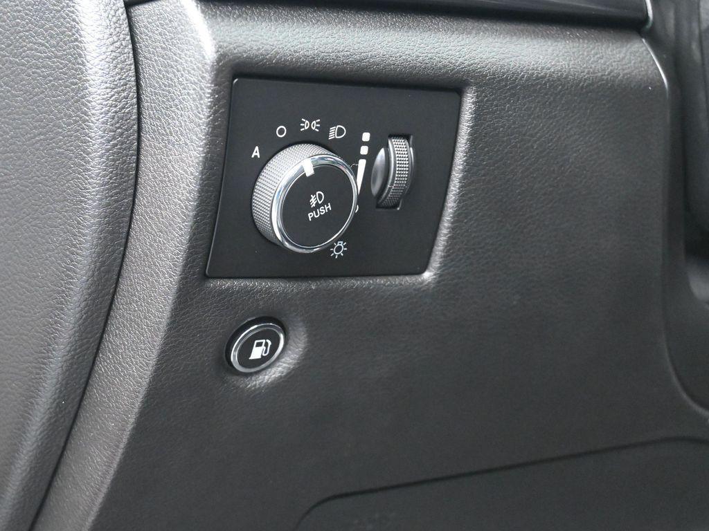 used 2019 Jeep Grand Cherokee car, priced at $17,796
