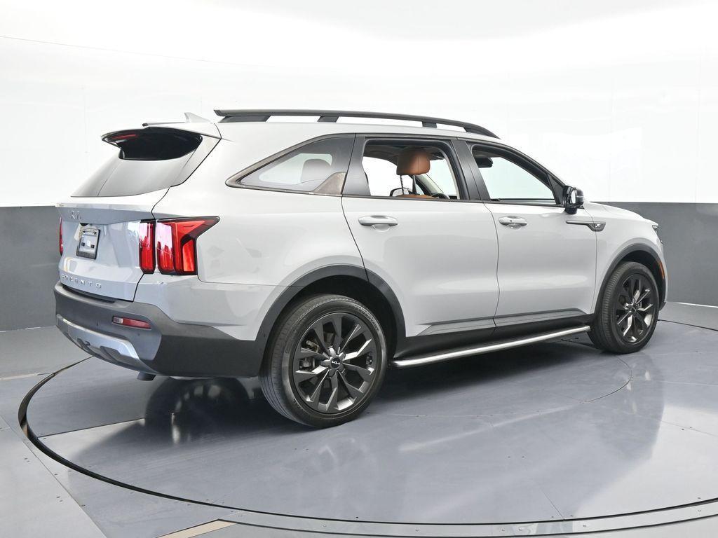 used 2022 Kia Sorento car, priced at $27,596