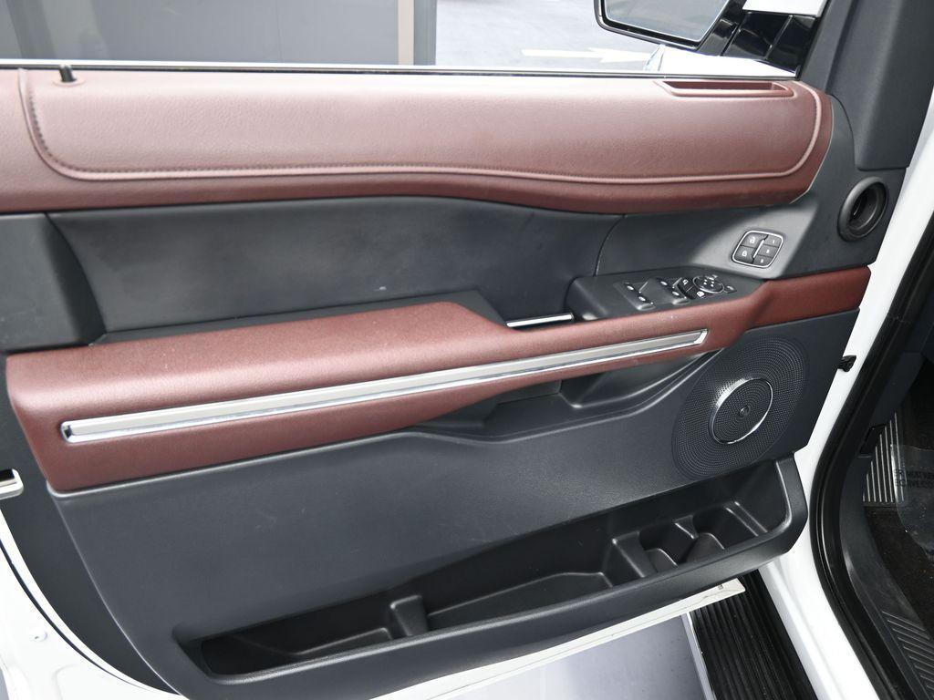 used 2022 Ford Expedition car, priced at $34,621