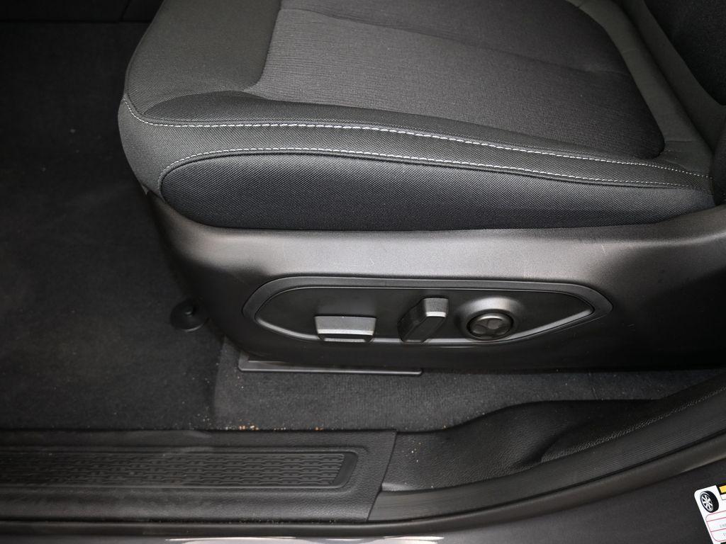 new 2024 Jeep Grand Cherokee L car, priced at $43,325