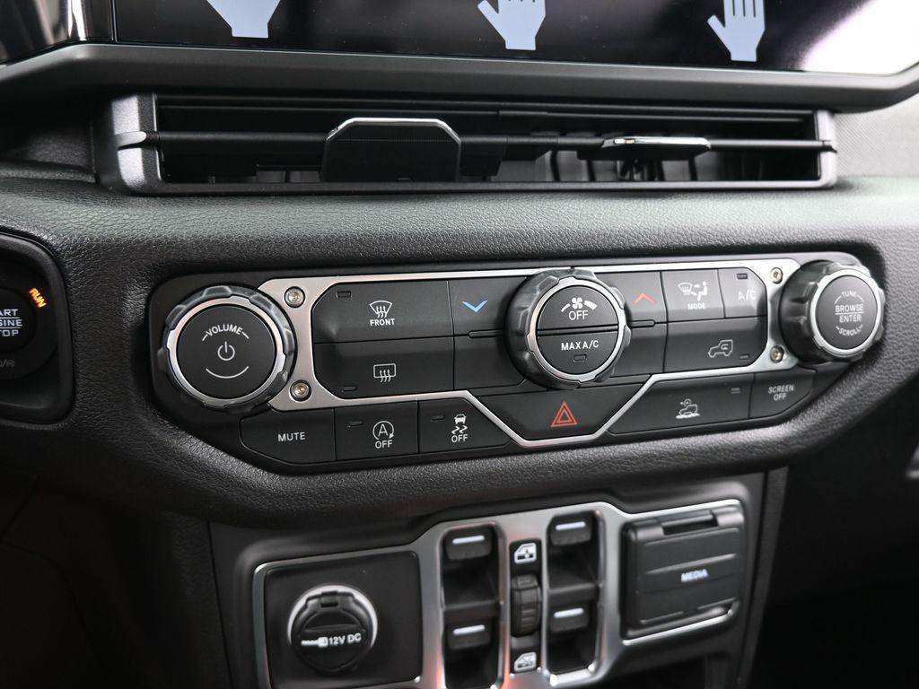 new 2026 Jeep Wrangler car, priced at $46,035