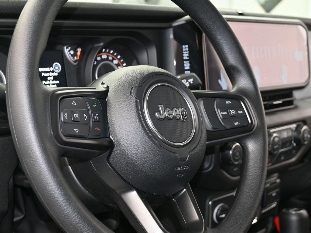 new 2026 Jeep Wrangler car, priced at $46,035