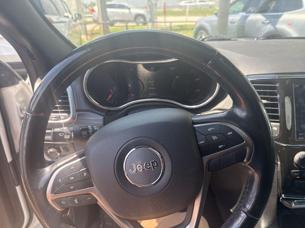 used 2021 Jeep Grand Cherokee car, priced at $22,991