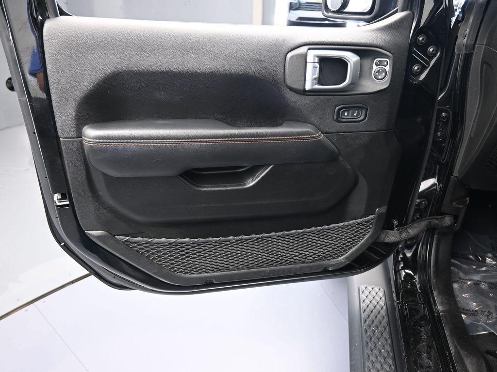 used 2022 Jeep Gladiator car, priced at $34,448