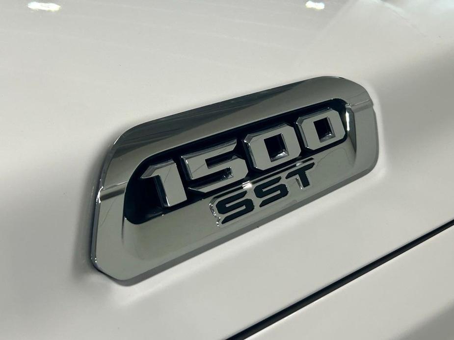 new 2025 Ram 1500 car, priced at $46,007