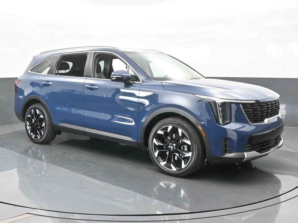 used 2024 Kia Sorento car, priced at $33,698