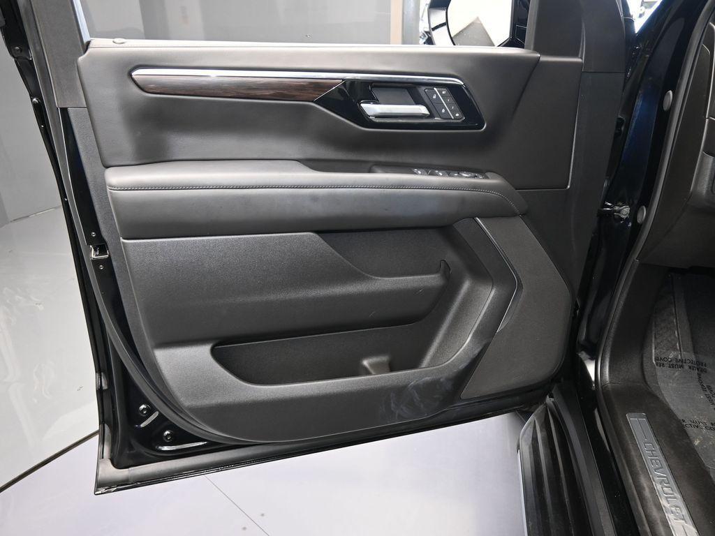 used 2025 Chevrolet Tahoe car, priced at $58,750