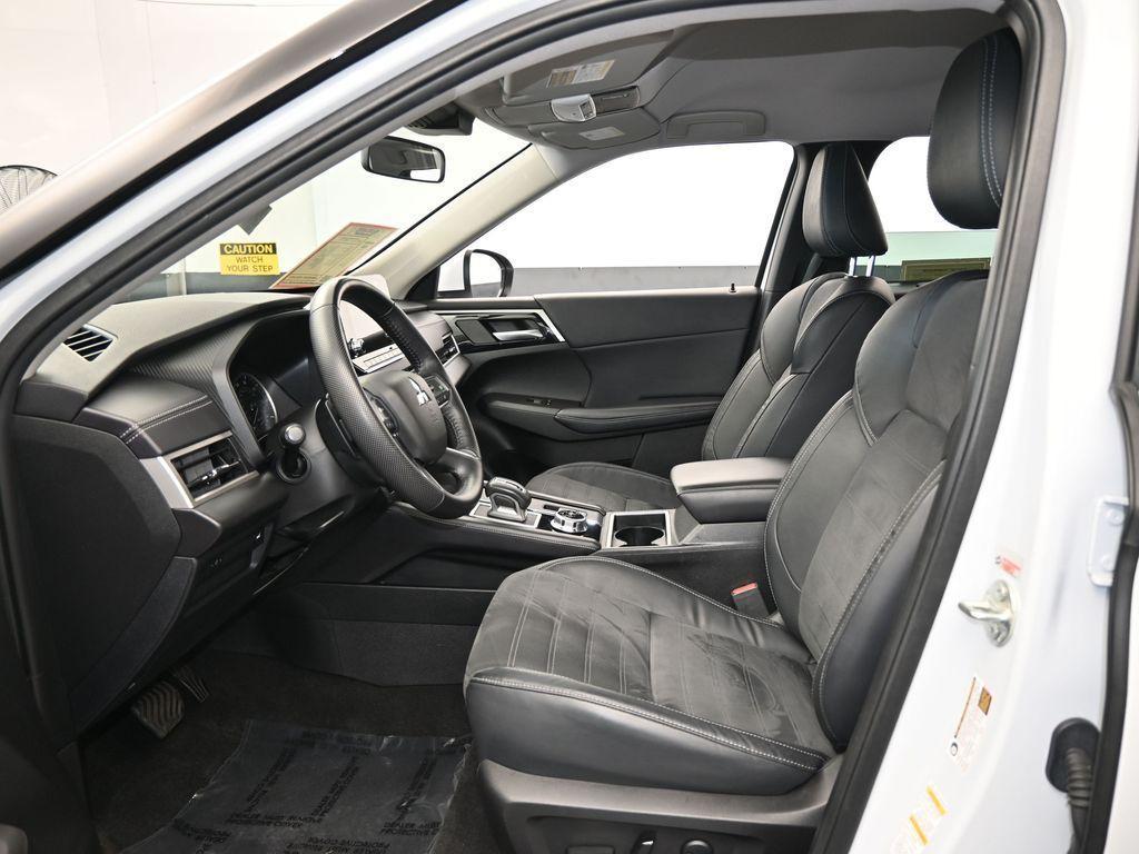 used 2023 Mitsubishi Outlander car, priced at $25,800