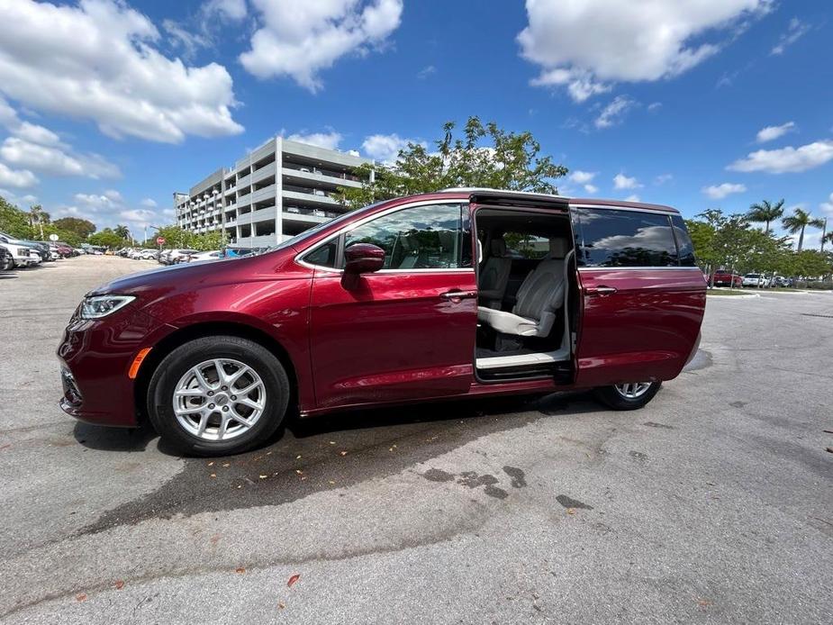 used 2021 Chrysler Pacifica car, priced at $17,000