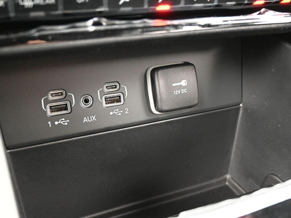 new 2025 Jeep Grand Cherokee L car