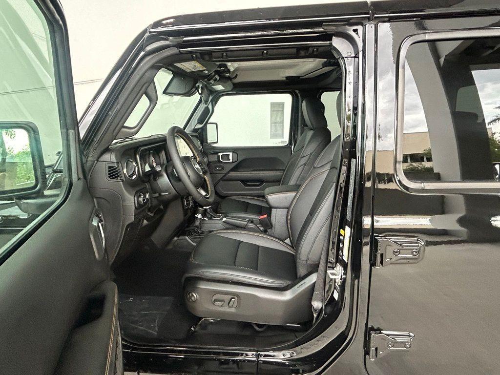 new 2024 Jeep Gladiator car, priced at $43,922