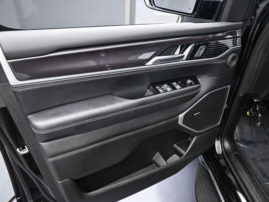 used 2024 Jeep Wagoneer L car, priced at $47,995