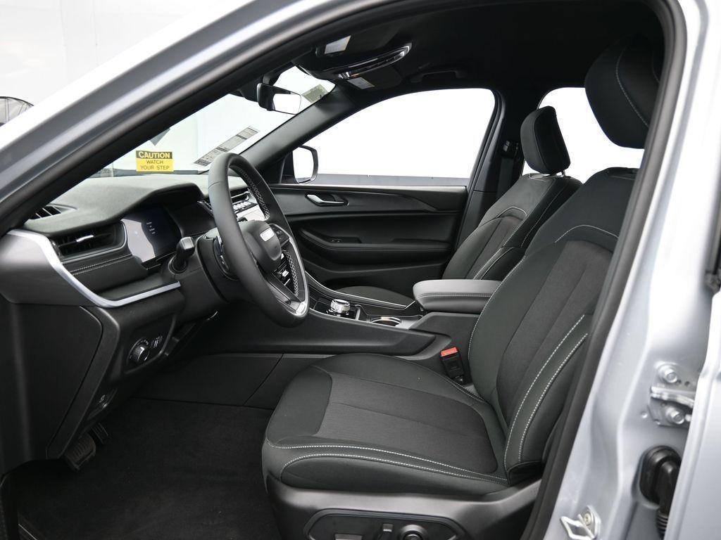 new 2025 Jeep Grand Cherokee L car, priced at $36,043