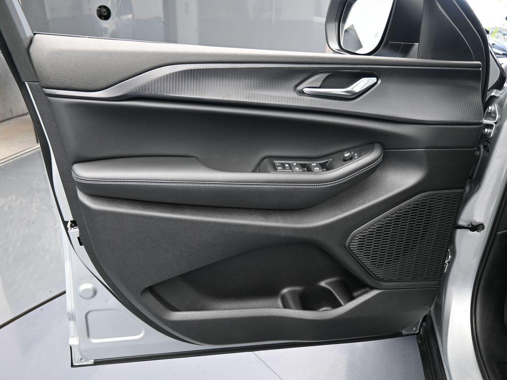new 2025 Jeep Grand Cherokee L car, priced at $36,043