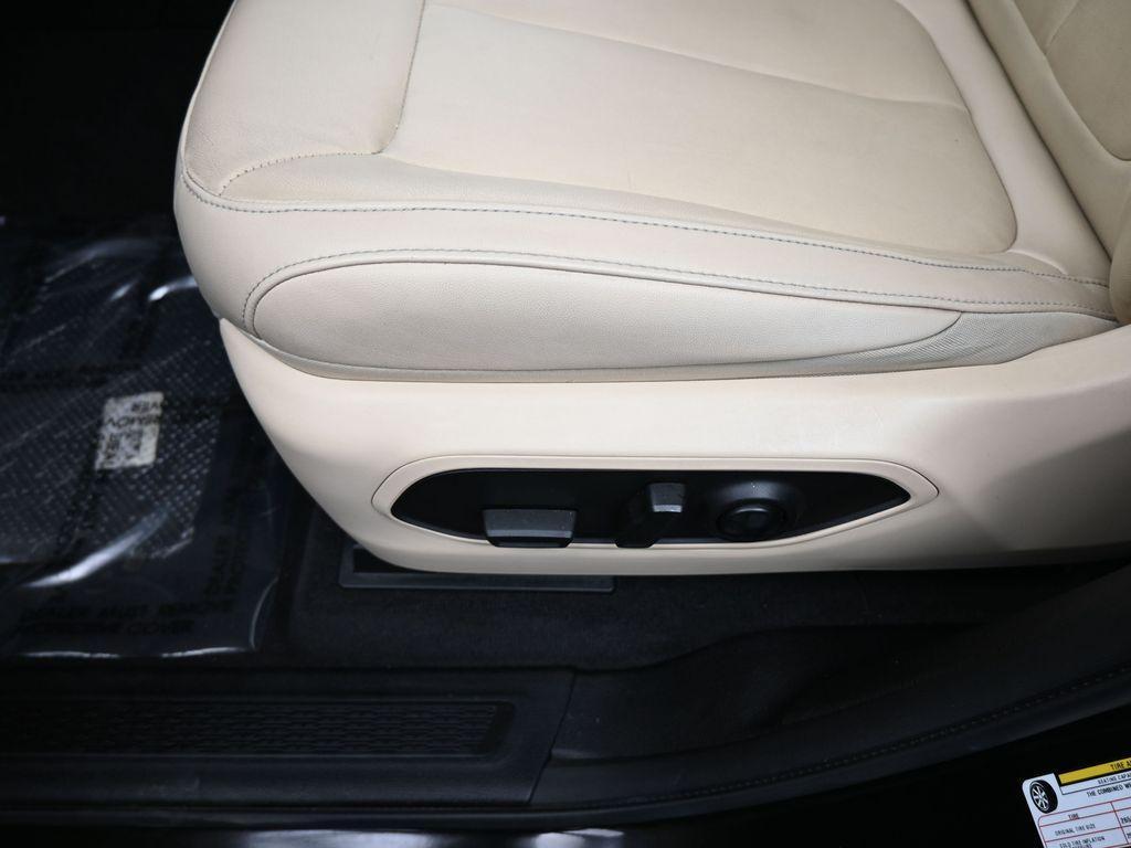 used 2021 Jeep Grand Cherokee L car, priced at $22,998