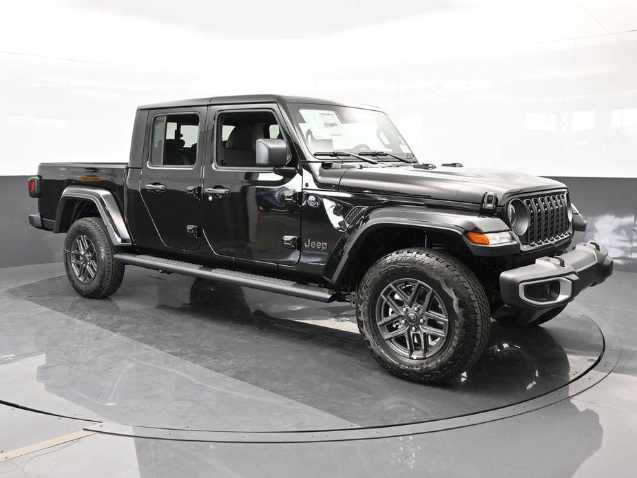 new 2024 Jeep Gladiator car, priced at $42,870