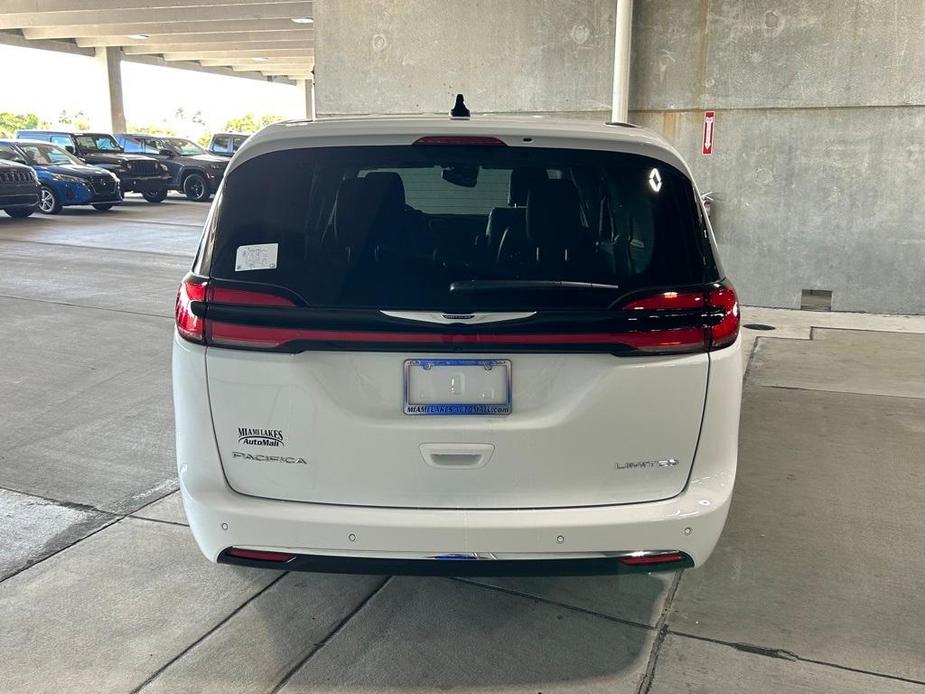 new 2024 Chrysler Pacifica car, priced at $40,831