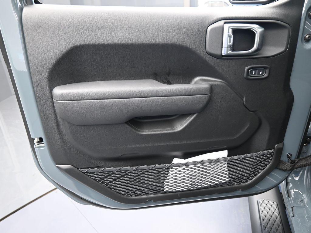 new 2026 Jeep Gladiator car, priced at $46,615