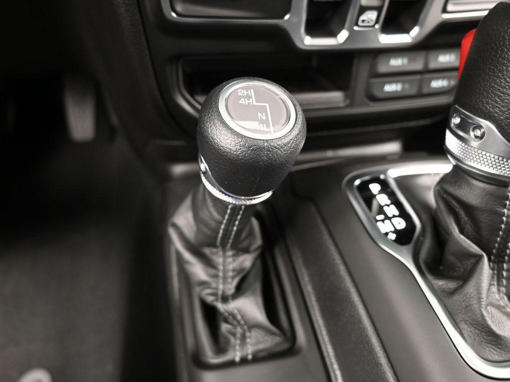 new 2026 Jeep Gladiator car, priced at $46,615