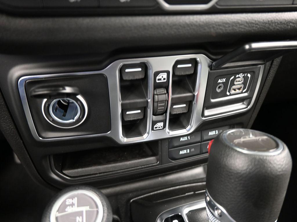 new 2026 Jeep Gladiator car, priced at $46,615