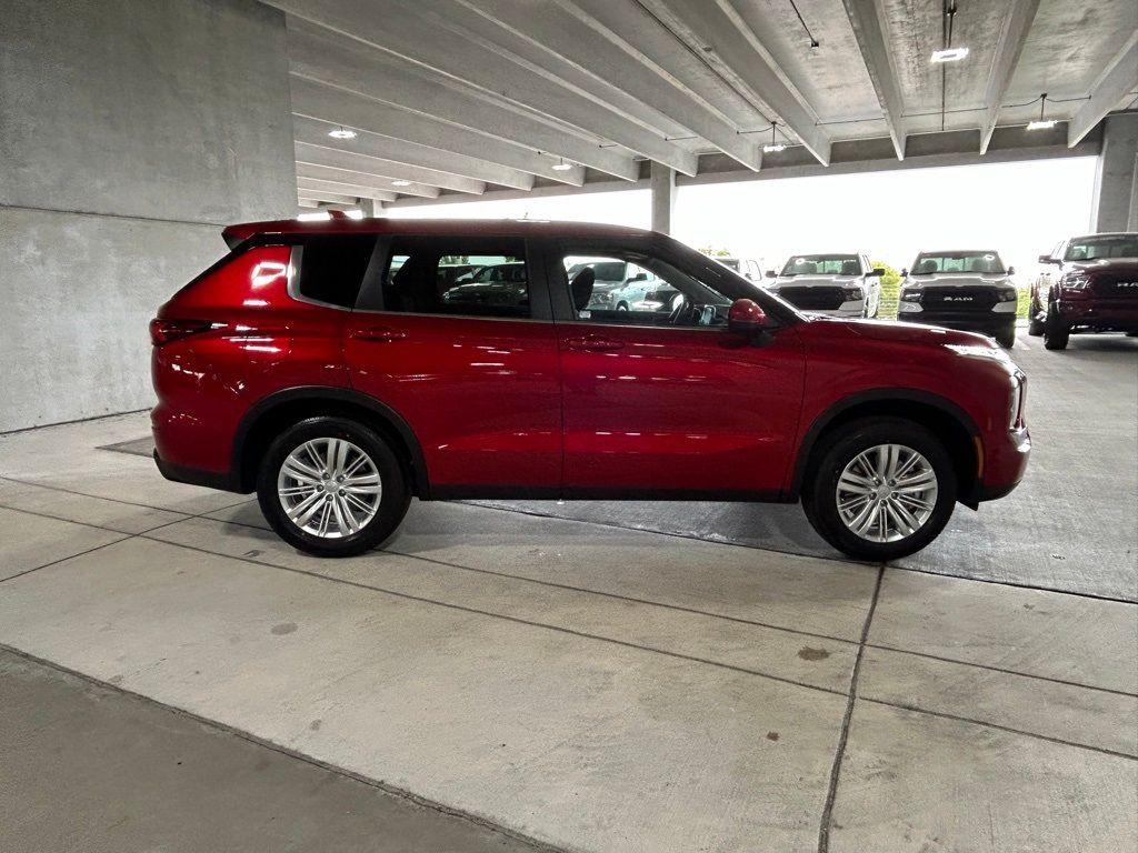 new 2024 Mitsubishi Outlander car, priced at $25,974