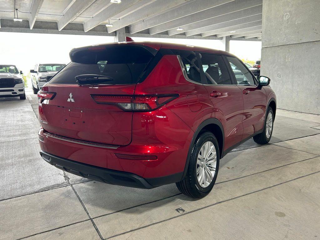 new 2024 Mitsubishi Outlander car, priced at $25,974