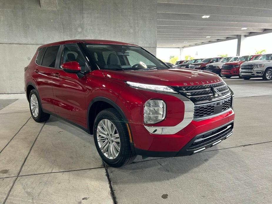 new 2024 Mitsubishi Outlander car, priced at $26,033