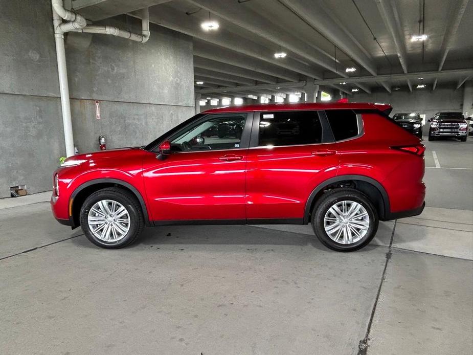 new 2024 Mitsubishi Outlander car, priced at $26,033