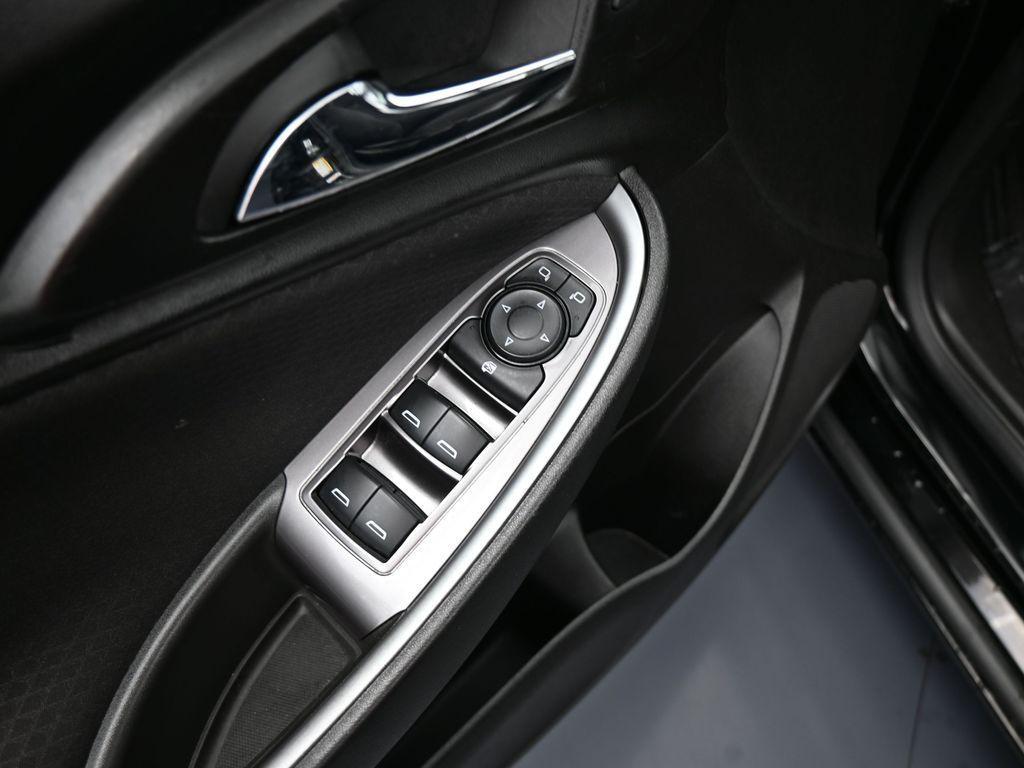 used 2018 Chevrolet Malibu car, priced at $9,995