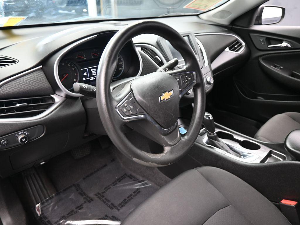 used 2018 Chevrolet Malibu car, priced at $9,995