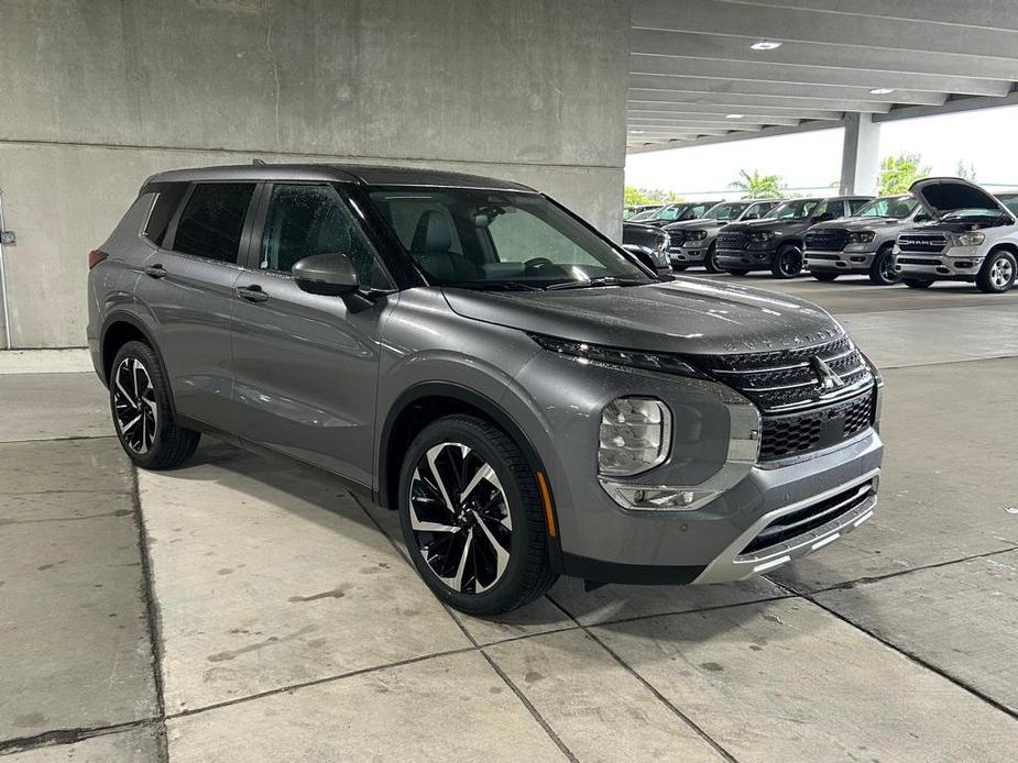 new 2024 Mitsubishi Outlander car, priced at $31,590