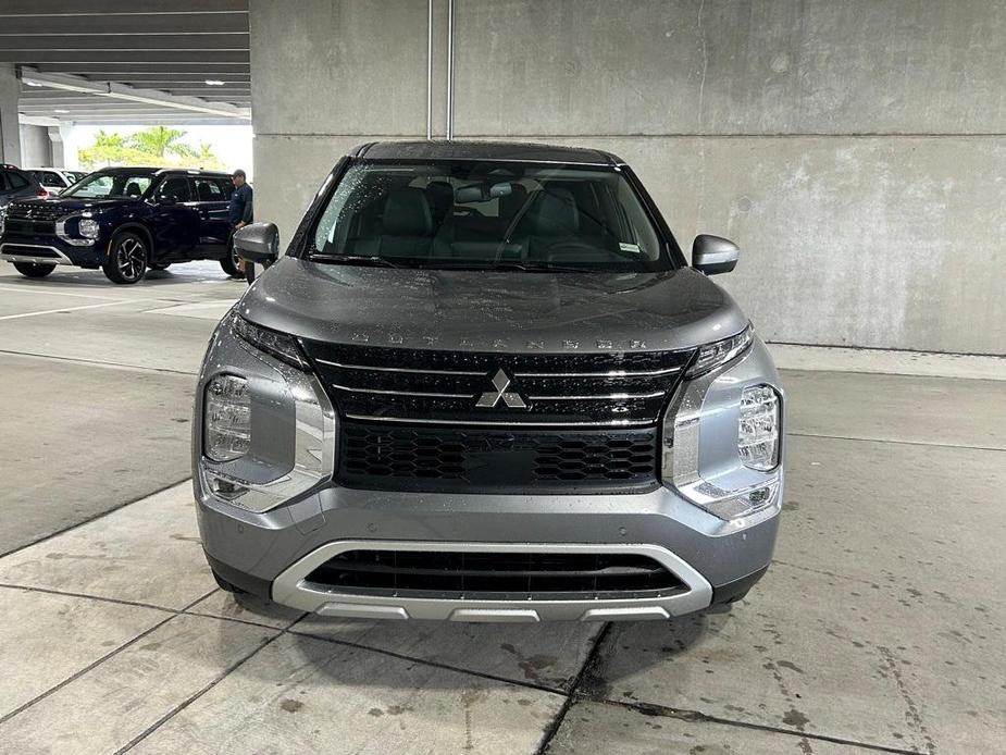 new 2024 Mitsubishi Outlander car, priced at $31,590