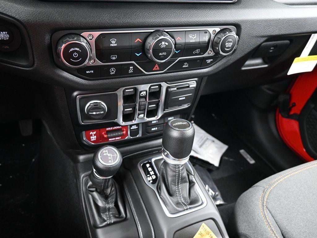 new 2024 Jeep Gladiator car, priced at $40,845