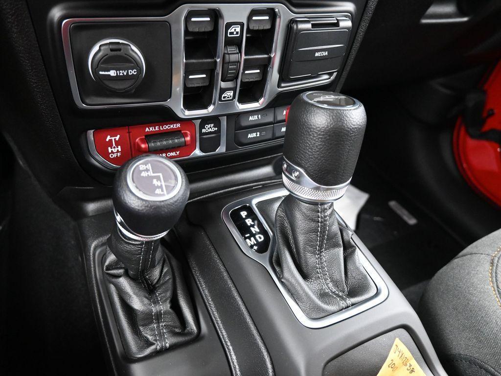 new 2024 Jeep Gladiator car, priced at $40,845