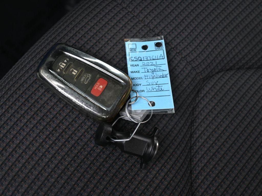 used 2021 Toyota Highlander car, priced at $26,238