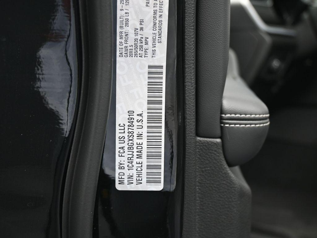 new 2025 Jeep Grand Cherokee L car