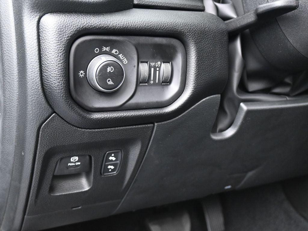 new 2025 Ram 1500 car